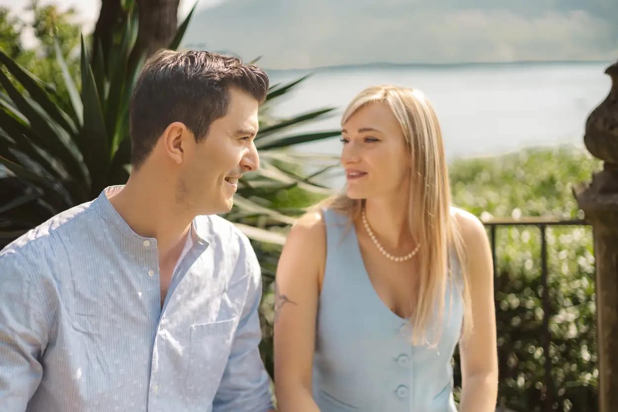 sessione-prematrimoniale-morcote-ticino Coppia a Morcote durante il servizio prematrimoniale
